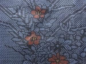 アンティーク　草花模様織り出し本場泥大島紬着物(5マルキ)